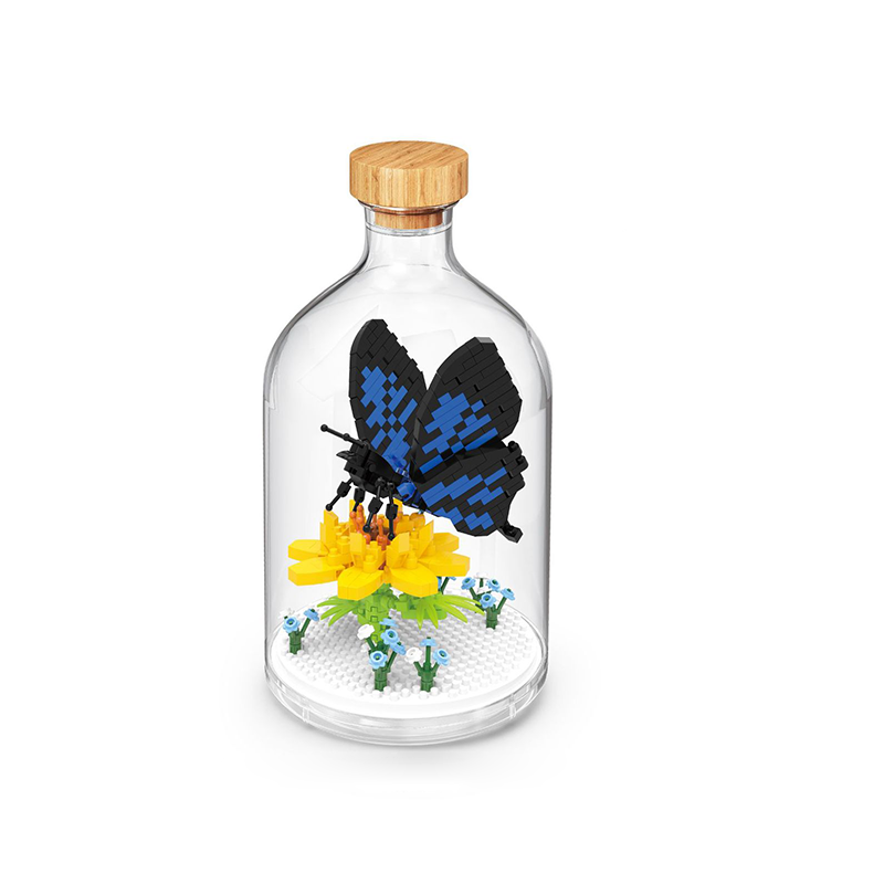 Insect Collection Building Blocks with Glass Display Bottle
