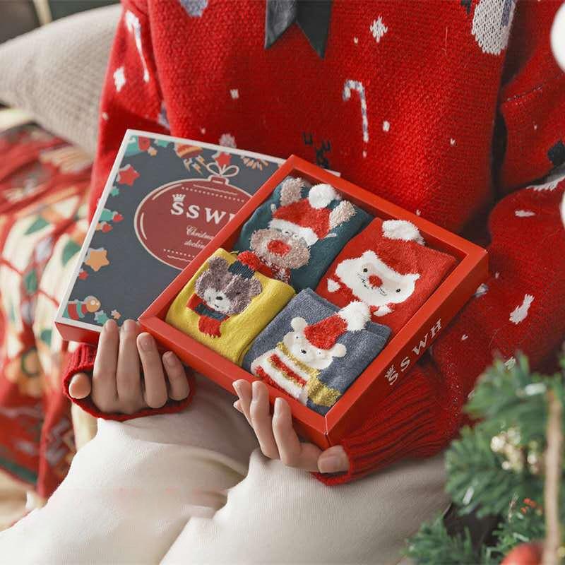 Christmas-themed Socks Gift Box (4 Pairs)